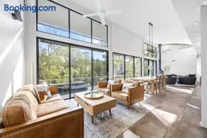Riverfront Alpine Retreat - Mt Buller Gateway - Sleeps 10 - Image 1