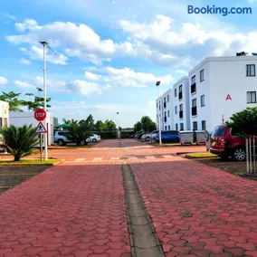 The House Beautiful, Tatu City - Image 4