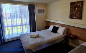 Dartmoor Hotel Motel - Image 2