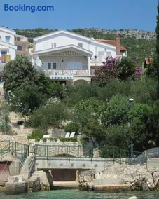 Apartments Mediteraneo - Image 2