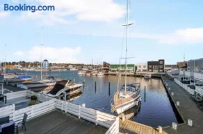 Beautiful Holiday Home Near Øer Maritime Holiday Village For 6 People - Image 2