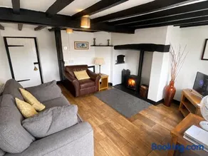 Cottage on the Green - Image 2