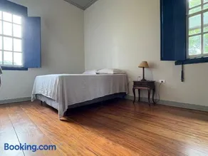 Casa de Campo Fazenda, localizada 8km da cidade de Guaxupé, na Zona Rural - Image 5
