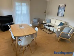 Modern eingerichtete Wohnung mit 2 Schlafzimmern - Image 2