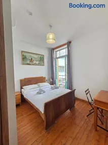 Harrys Inn Guesthouse - Image 2