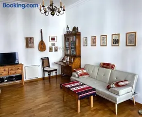 2 Zimmer Apartment Monbijou am Hackeschen Markt - Image 1