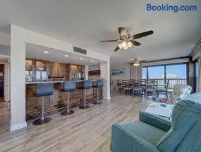 Island House BeachFront Condo Hotel - Image 2