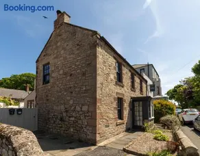 Rose Cottage by Coast & Country Stays - Image 2
