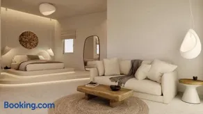 Calma Luxury Studios & Suites - Image 4
