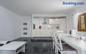 Apartment Nias Place - Image 5