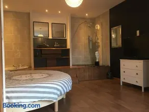Chambre paisible avec vue sur la montagne - Image 1