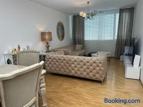Chic & Stylish Apartment Geneva - Image 1