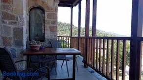 Venetia's Stone House - Image 3