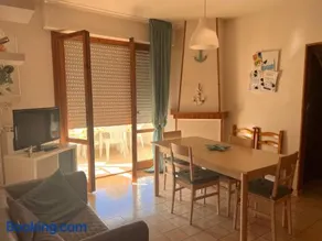 APPARTAMENTO ISIDE fronte spiaggia - Image 1