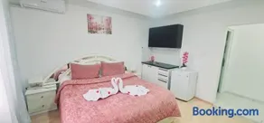 Pensiunea Red Rose Apartments - Image 4