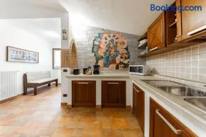 Chalet nella roccia da Marinella - Image 3