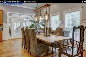 Close to Downtown,1000 mbps WIFI,11-Person Swim Spa, 75" TV 4 Movie Nights, Spacious, Walk To Restaurants, Ping Pong - Image 4