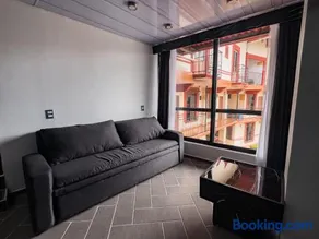 Suites de Luxe en Hotel - Image 2