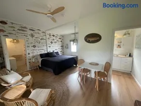 MrandMrs Fish Cabins - Image 2