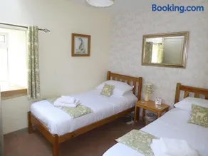 Smiddy Cottage - Image 2