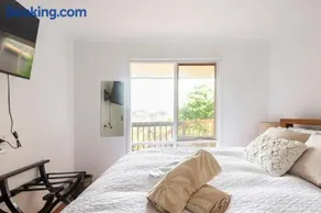 Cozy Home 5 mins drive to Peninsula Hot Springs with Free Parking and Fast Internet - Image 5