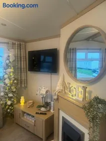 marine getaways caravan hire - Image 5