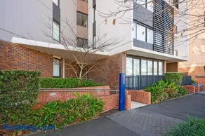 Penrith 3Br apt close toTrain station & Shopping - Image 3