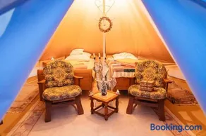 Pyramid Retreat - Image 2