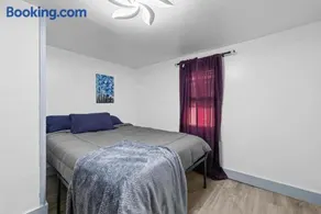 5BR Pet Friendly Buffalo Home Sleeps 10 Near Downtown Medical Campus - Image 2