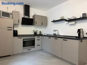 Ferienwohnung mit Garten und Parkplatz mitten in Neumarkt - Image 3