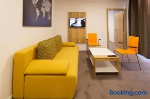 Chess Apartments - Image 2