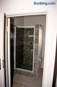 Cairos Guest House - Image 3