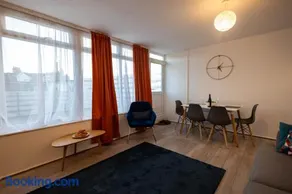 Entire 3 Bedroom Apartment in Felixstowe - Image 1