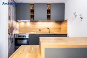 7304 Pure Freude in dieser stilvoll renovierten Wohnung mit moderner Kueche - Image 3