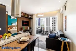 Lille Cambui Studios Luxo by Robert Stays - Image 1