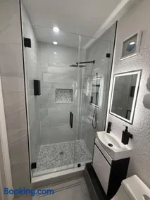 Dania Club Luxury Rentals - Image 2
