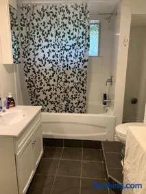 Chalet Route 125 Rawdon 2 Bedroom Apt - Image 4
