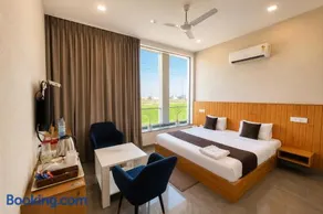 Hotel Olive Sunny Enclave, Near Airport Road, Mohali - Image 4