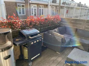 Rooftop Terrace Apartment - Image 1