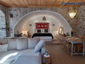 Theta Guesthouse - Image 1