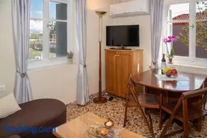 An Amazing Earthly House in Sofades - Image 4