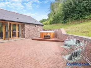 3 Bed in Brecon oc-92320 - Image 1