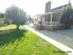 Casa con barbecue, giardino e piscina privata | Vista sul giardino | Adatta per il telelavoro - Image 3