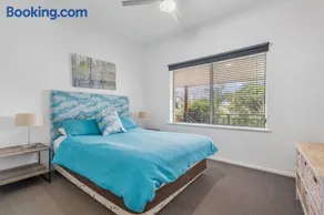 H2O Holiday Apartments Unit 5 - Image 1