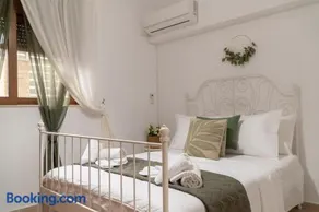 Miranda's Apartments - Image 2