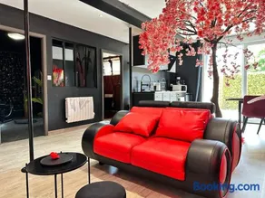 Suite Jeux d’Amour Jacuzzi / Love Room - Image 2