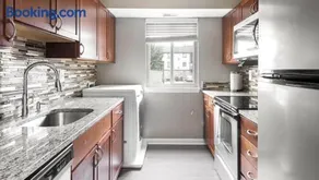 Landing Modern Apartment with Amazing Amenities (ID1181X151) - Image 1