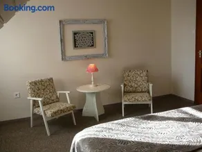 Dunakanyar Apartment - Image 2