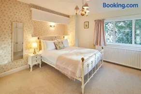 Host & Stay - Ailsa Cottage - Image 3