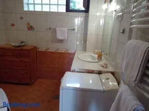 Pine Grove Villa - Image 3